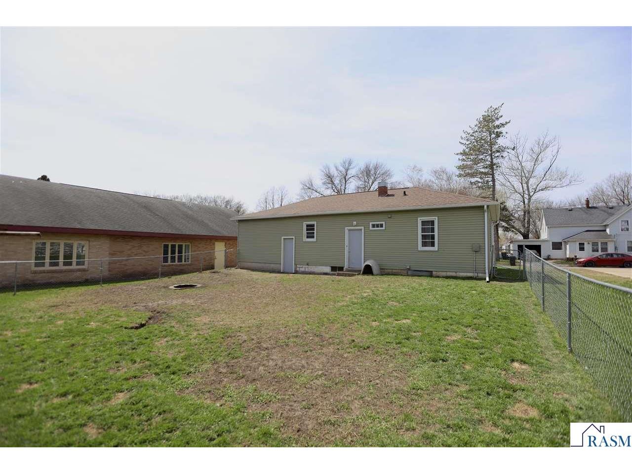 220 SE Adams Avenue Madelia MN 56062 7040016 image26