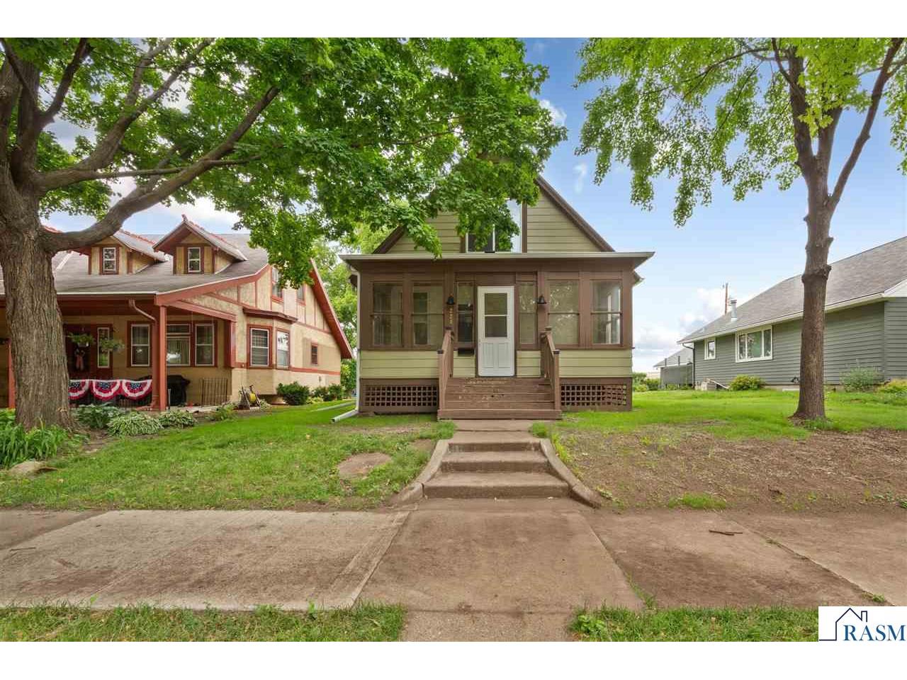 220 W 5th Street Mankato MN 56001 267040658 image1