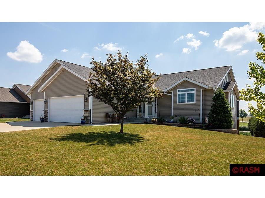 2204 Rolling Green Lane, North Mankato, MN, 56003 MLS 7027472