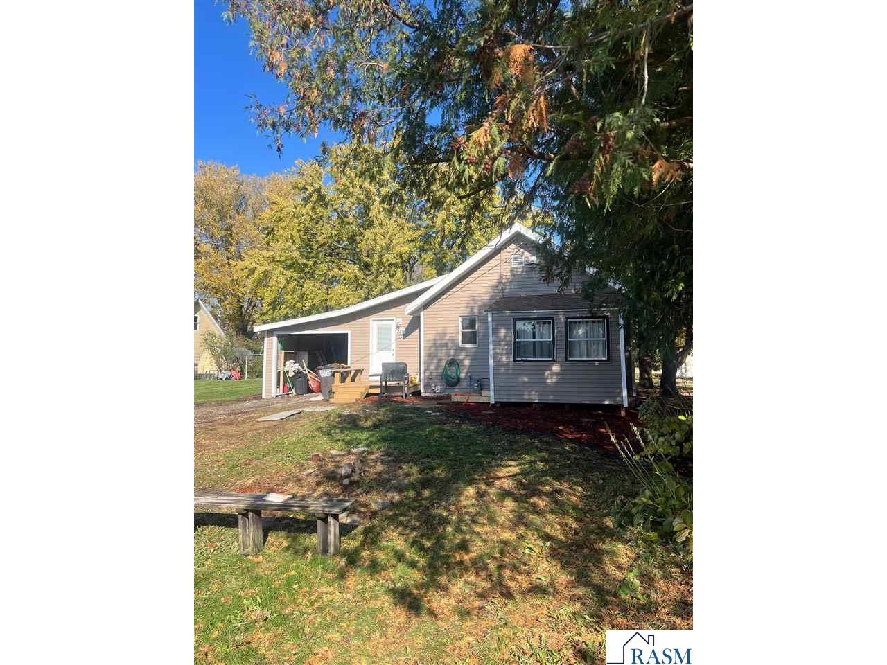 221 W Main Street Saint Clair MN 56080 7038944 image1