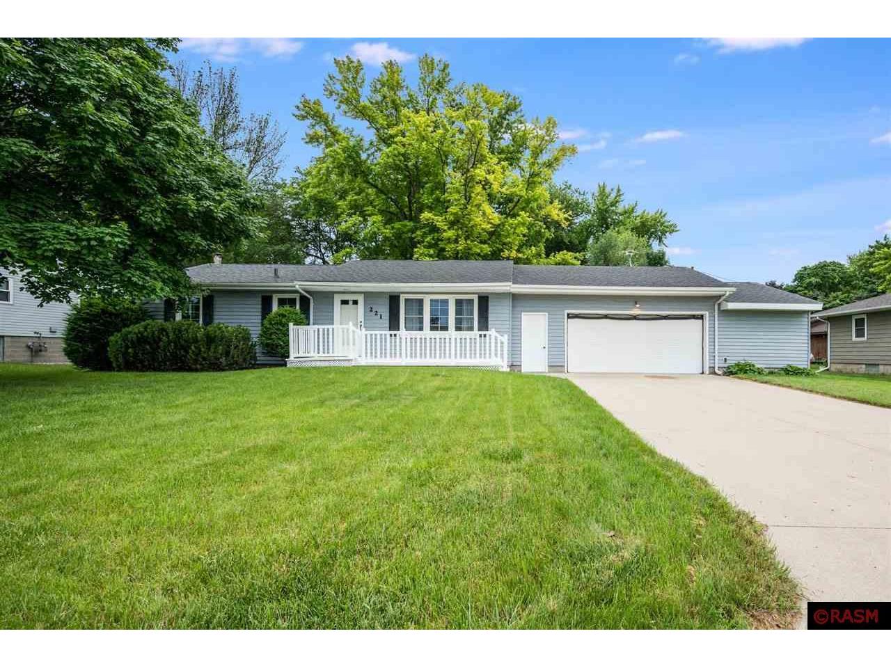 221 W Margaret Street Fairmont MN 56031 7035203 image1