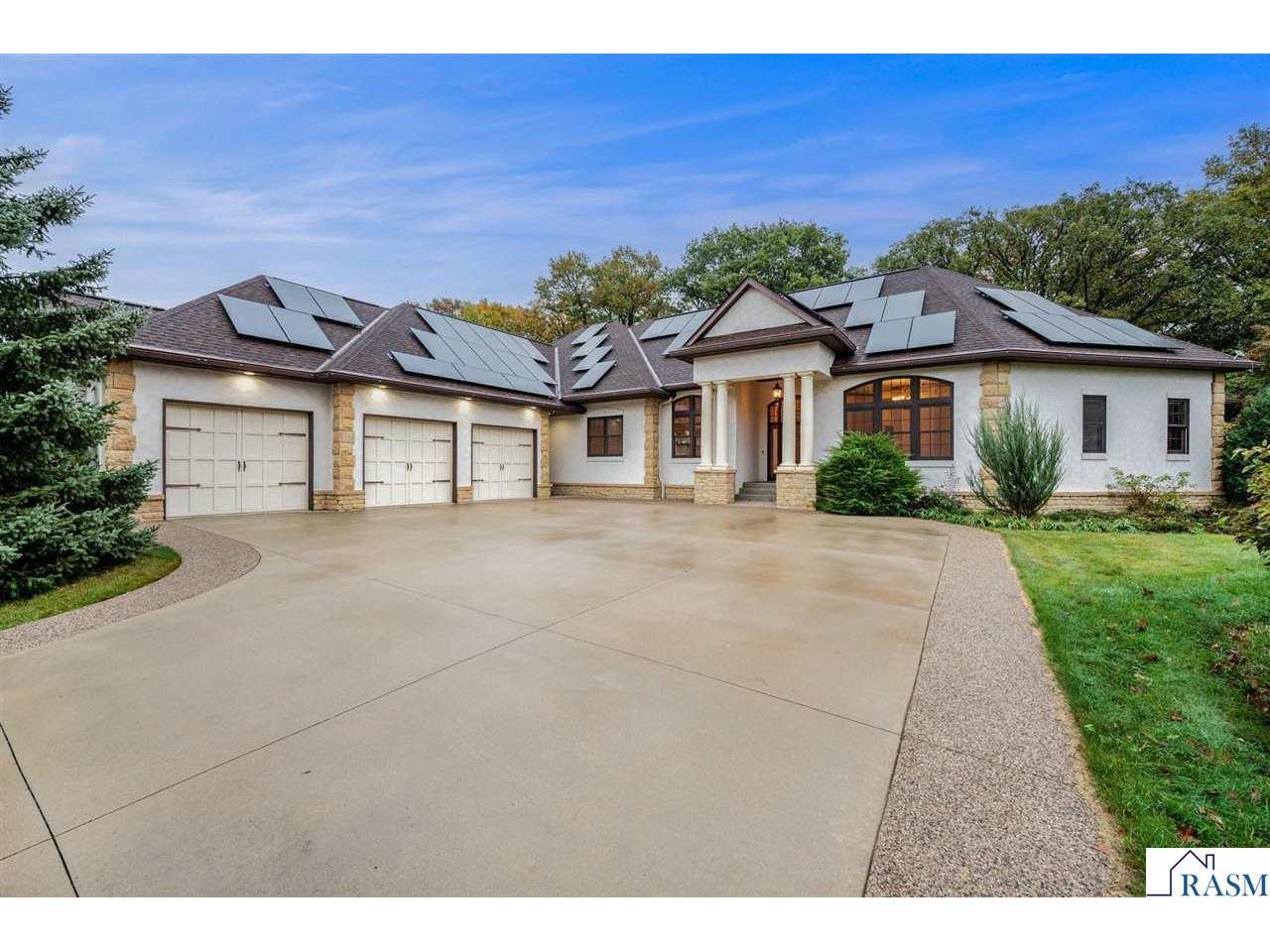 221 Woodhill Court Mankato MN 56001 7038885 image1