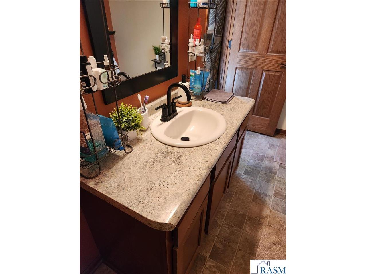 2213 Links St. Mankato MN 56001 7039421 image11