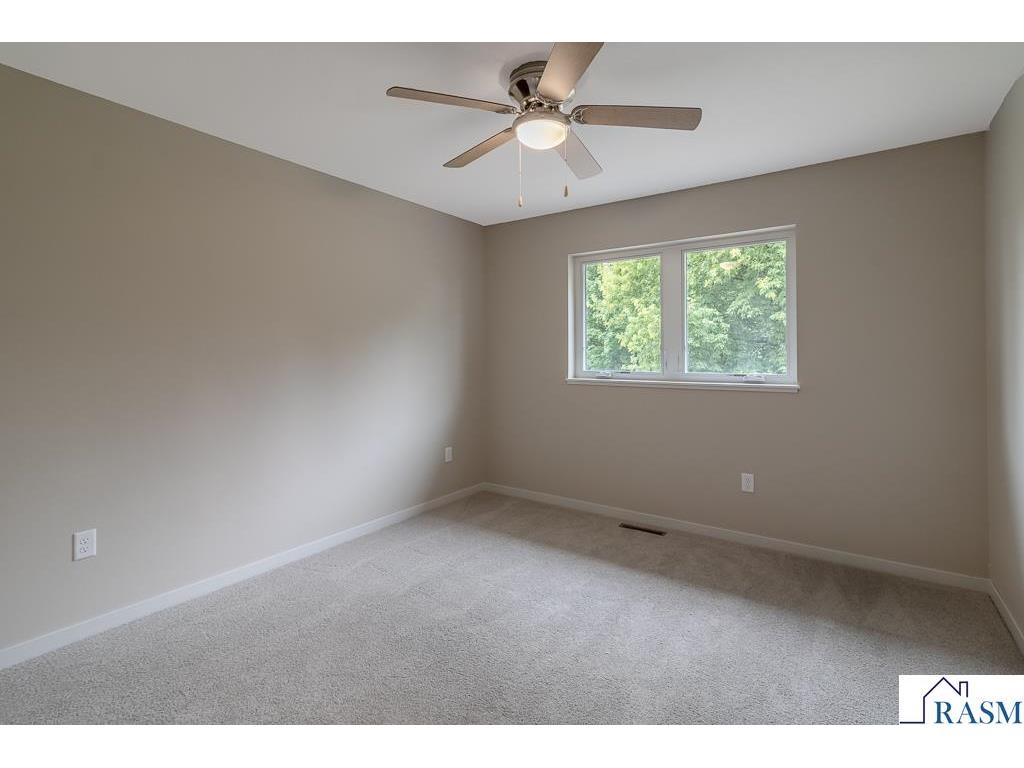 2216 Lake Avenue New Ulm MN 56073 7037851 image21