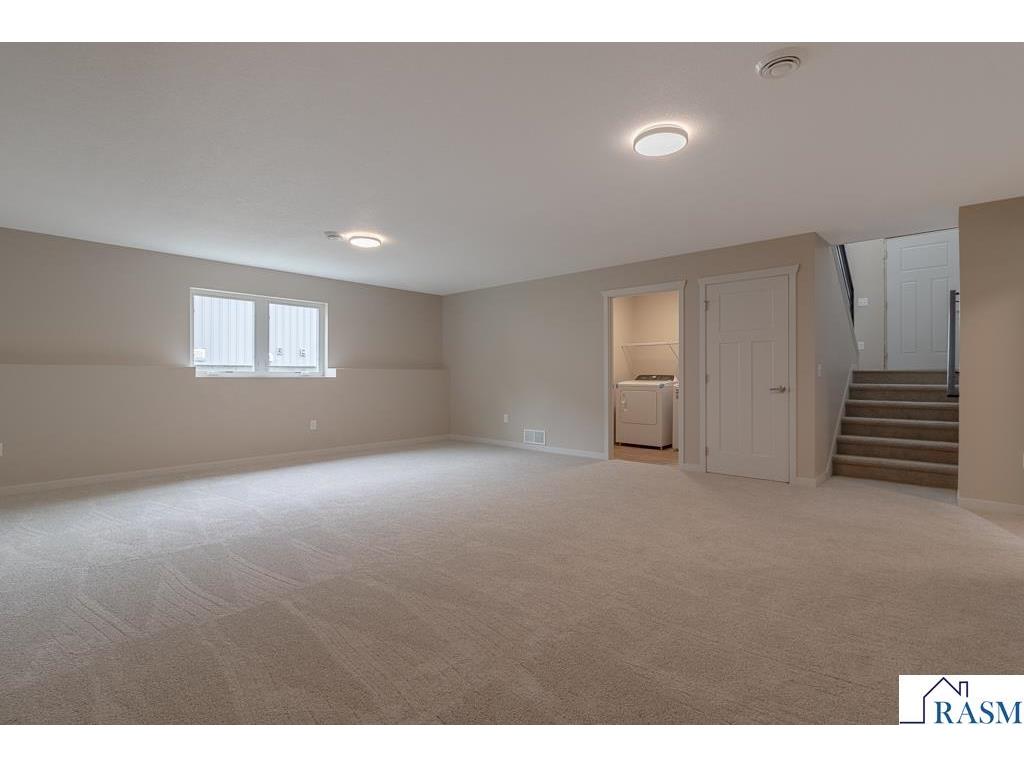 2216 Lake Avenue New Ulm MN 56073 7037851 image24