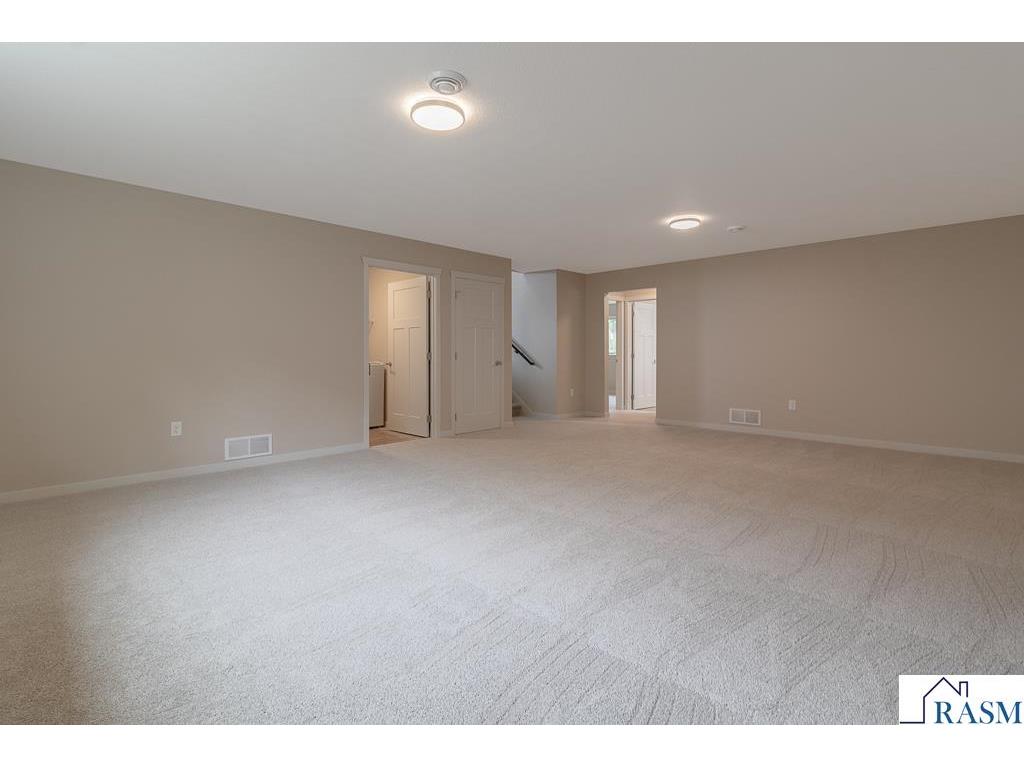 2216 Lake Avenue New Ulm MN 56073 7037851 image26