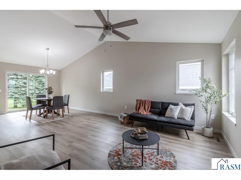 2216 Lake Avenue New Ulm MN 56073 7037851 image8