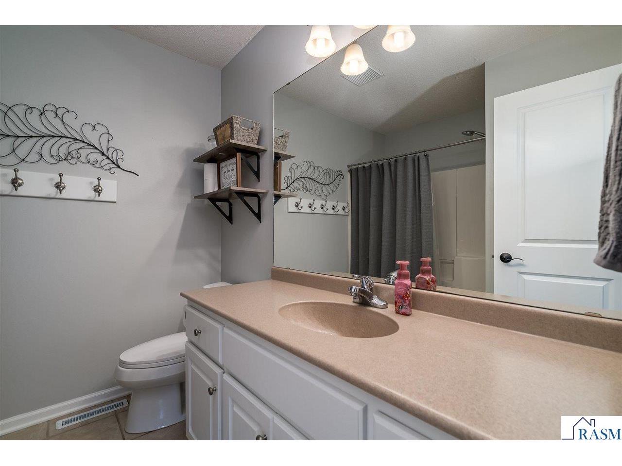 2224 Fairbanks Drive North Mankato MN 56003 7039102 image15