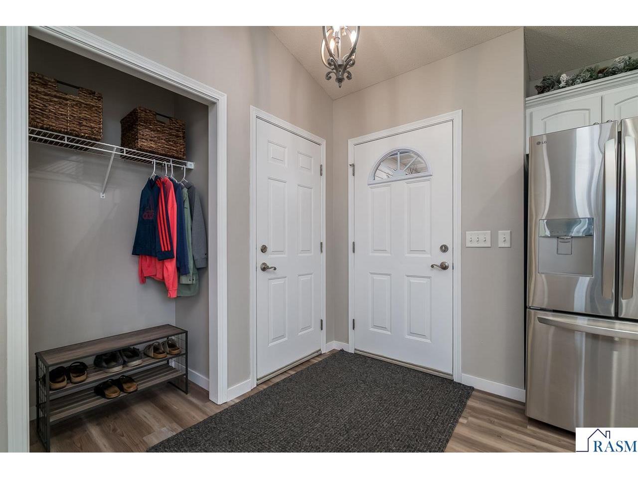 2224 Fairbanks Drive North Mankato MN 56003 7039102 image2