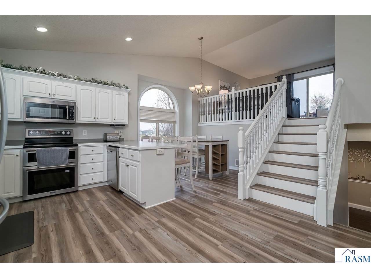 2224 Fairbanks Drive North Mankato MN 56003 7039102 image3