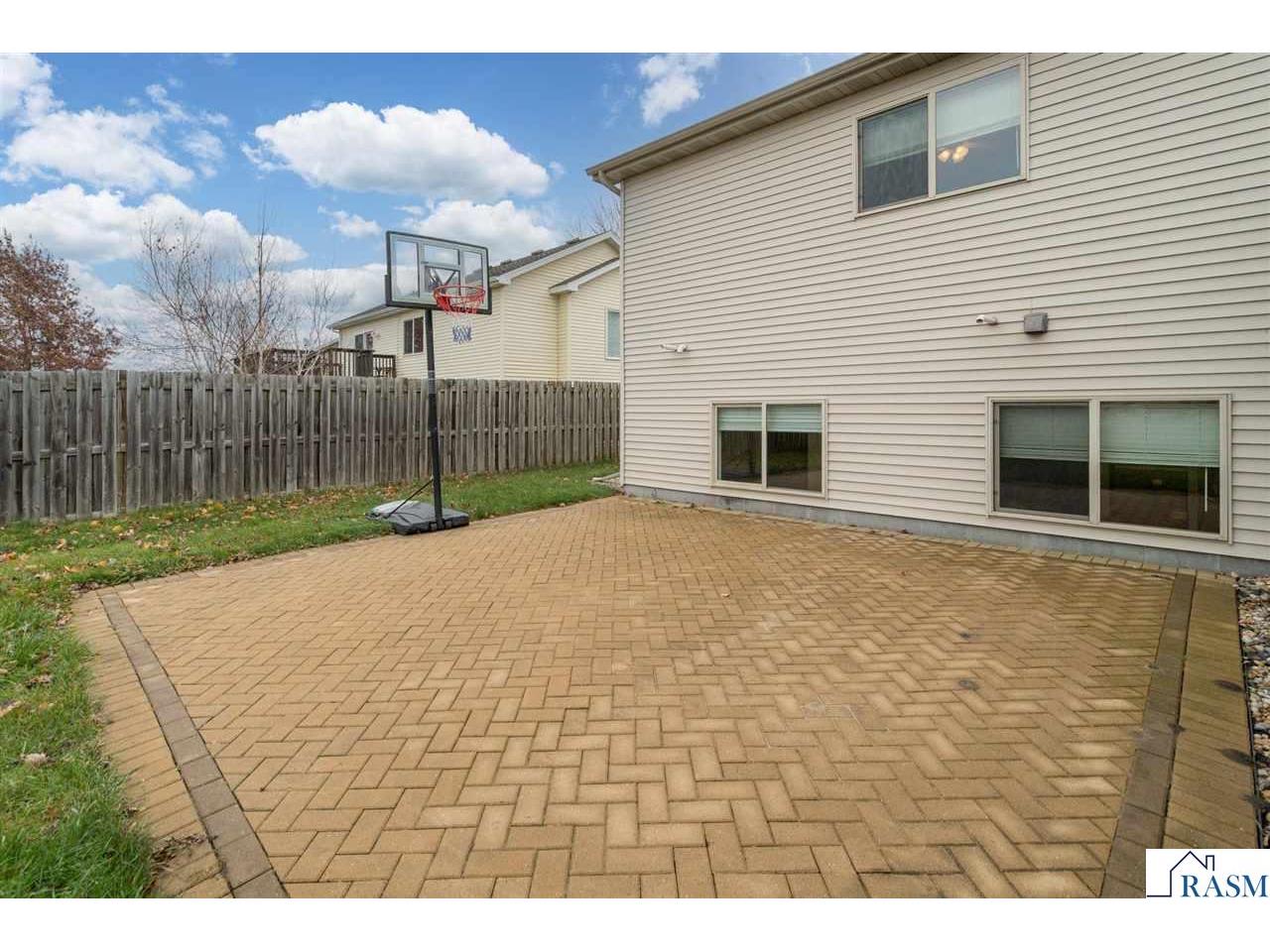 2224 Fairbanks Drive North Mankato MN 56003 7039102 image34