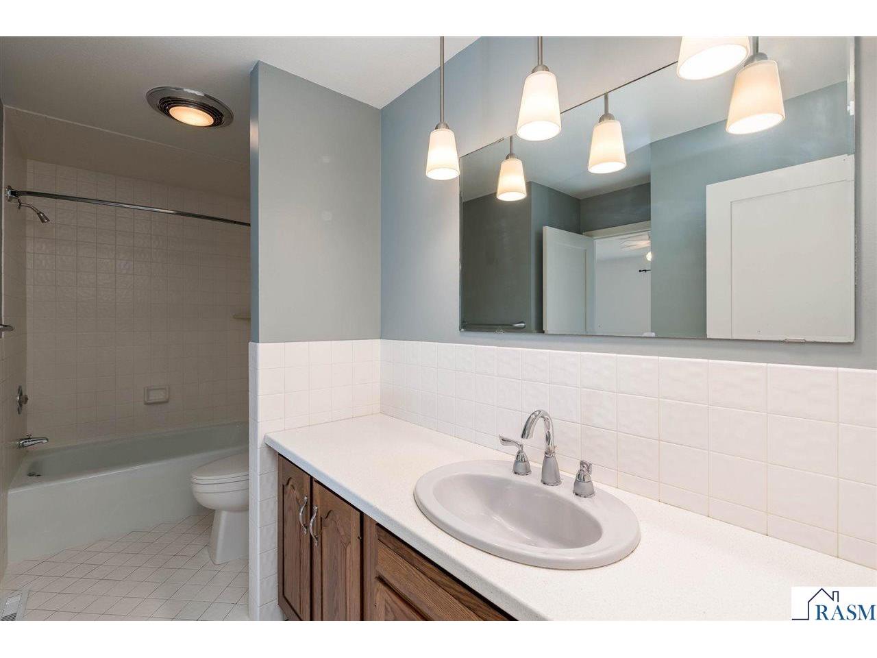 2230-2228/ W Dream Drive North Mankato MN 56003 267040734 image25