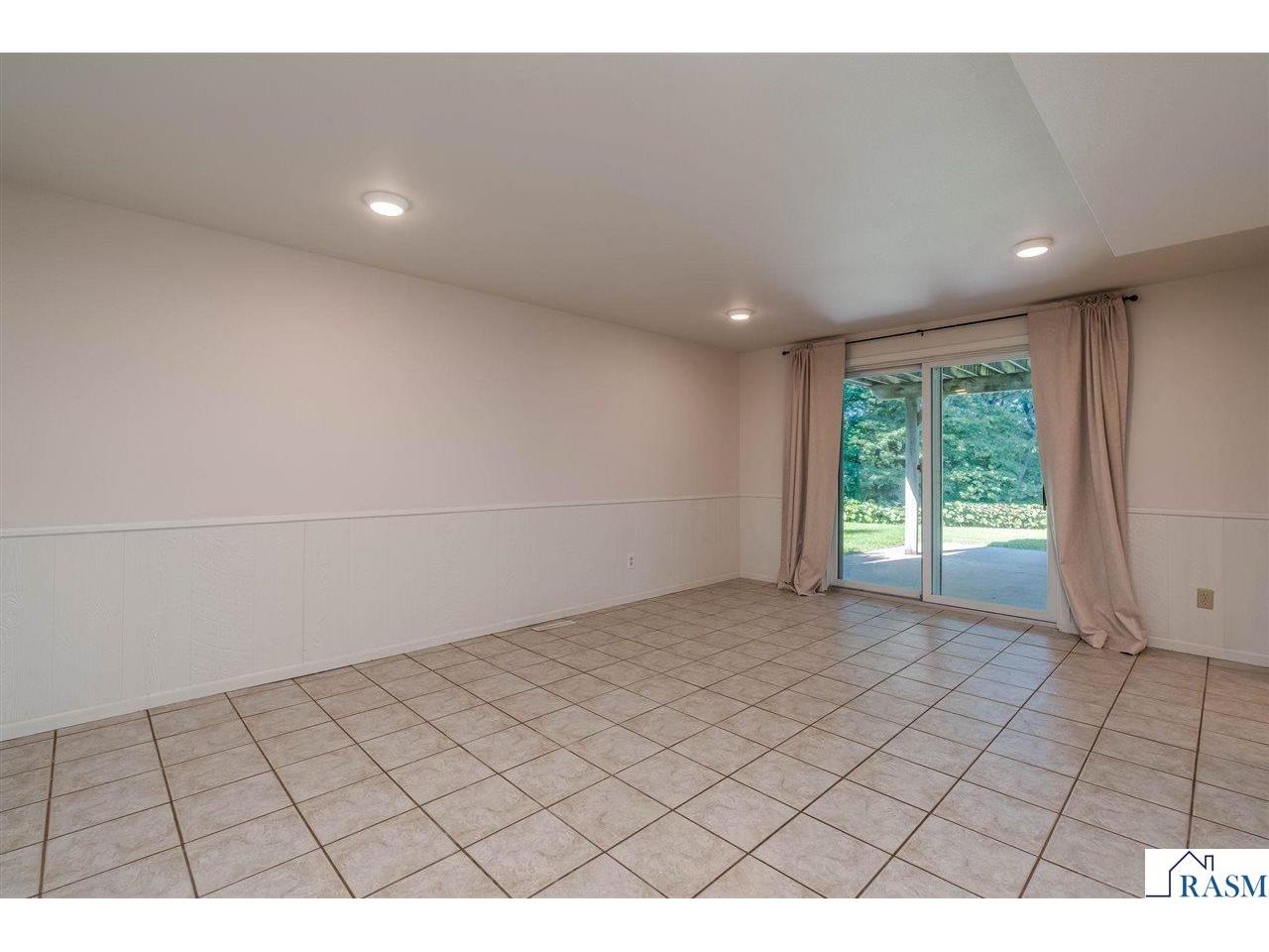 2230-2228/ W Dream Drive North Mankato MN 56003 267040734 image35