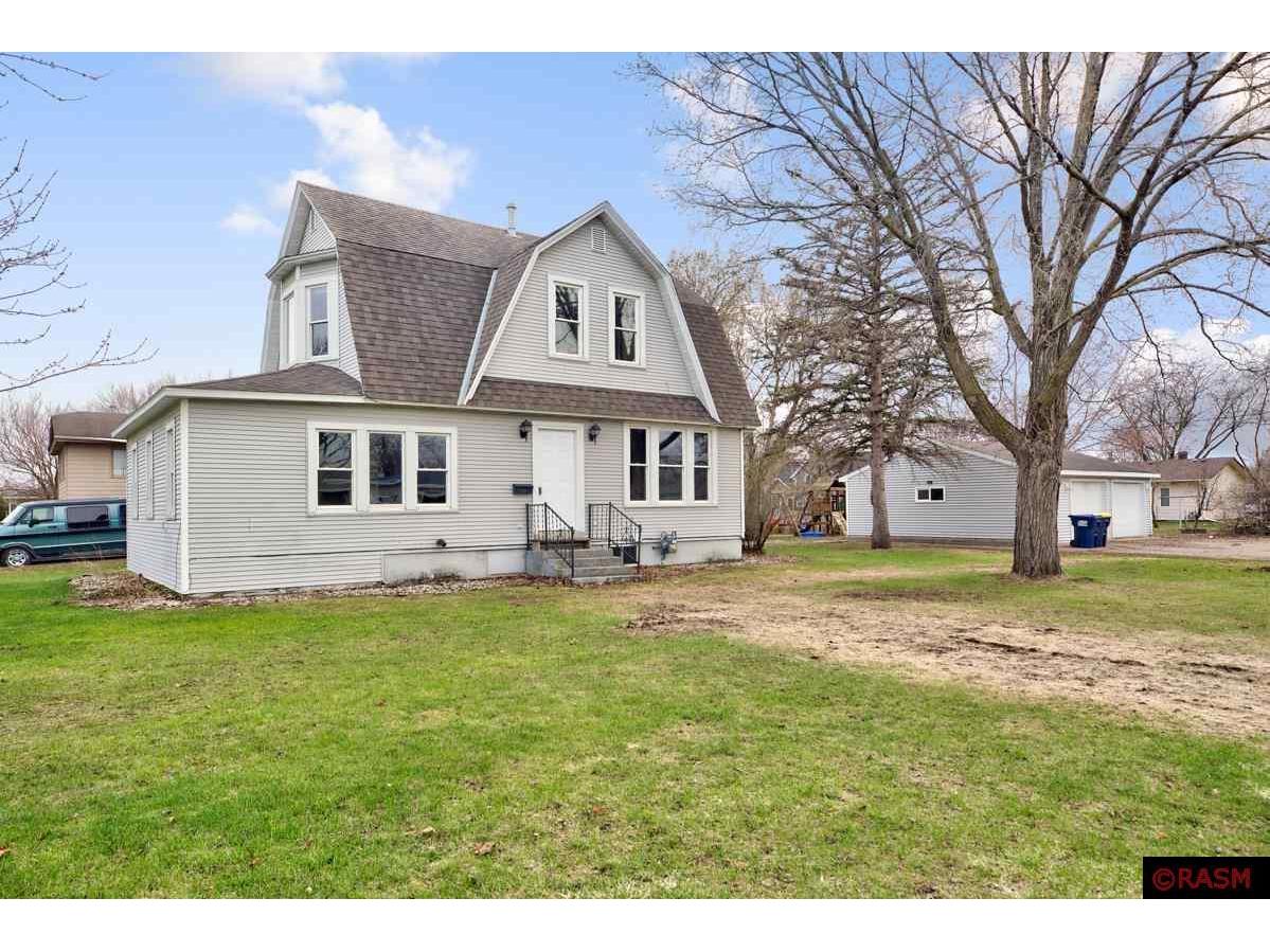 225 E Park Street Belle Plaine MN 56011 7032107 image1