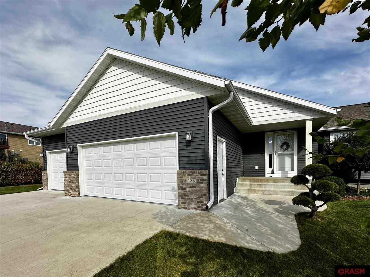 225 Oak Drive Eagle Lake MN 56024 7035861 image1