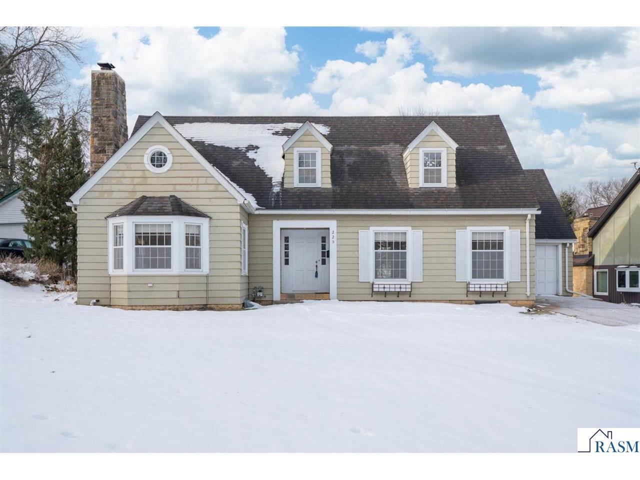 225 Oak Knoll Boulevard Mankato MN 56001 7039272 image1