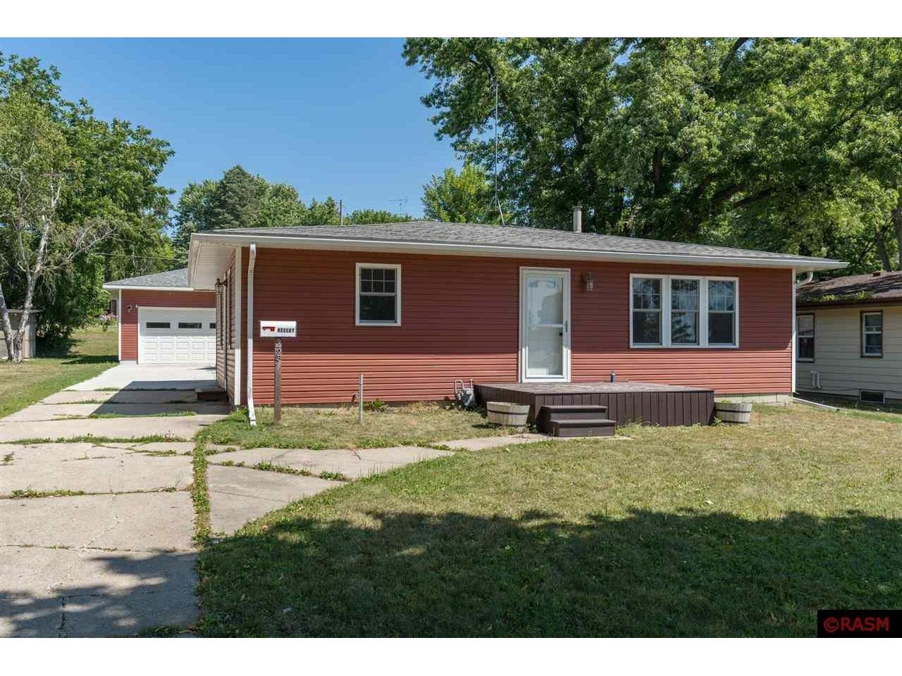 225 SE 3rd Street Madelia MN 56062 7032920 image1