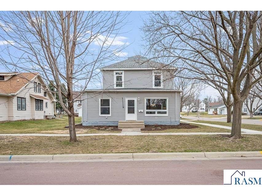 227 E 2nd Street Blue Earth MN 56013 7039774 image1
