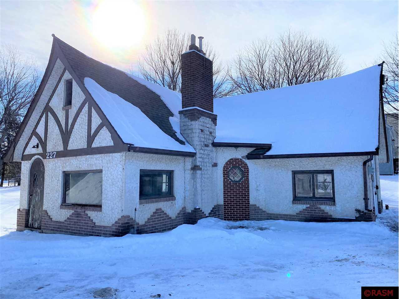 227 N Front, New Ulm, MN, 56073 MLS 7028934 Edina Realty