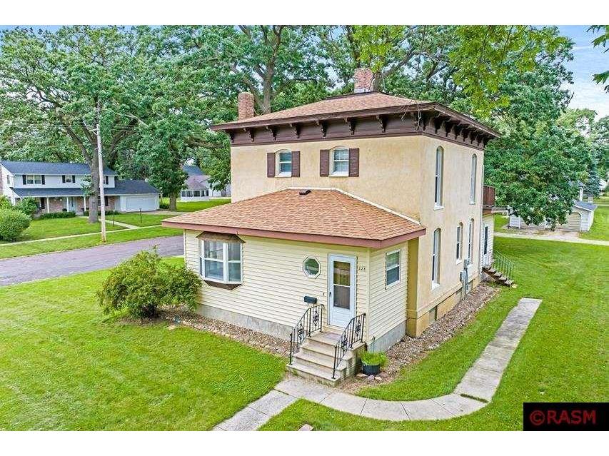 228 W 4th Blue Earth MN 56013 7035356 image1