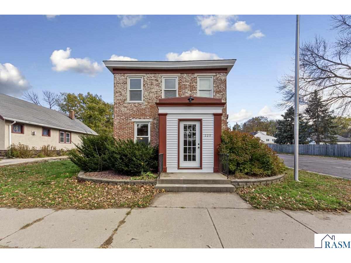 229 S 2nd Street Le Sueur MN 56058 7038941 image1