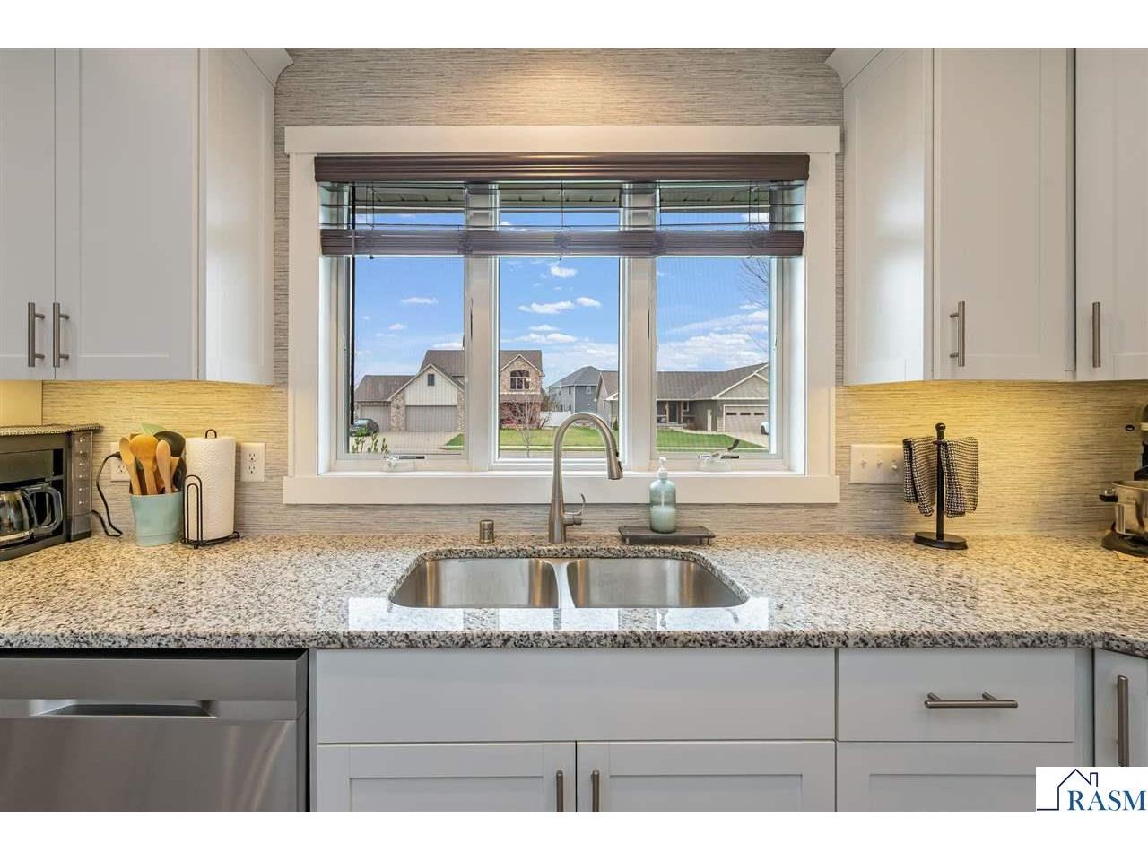 2292 Deerwood Drive North Mankato MN 56003 7039960 image9