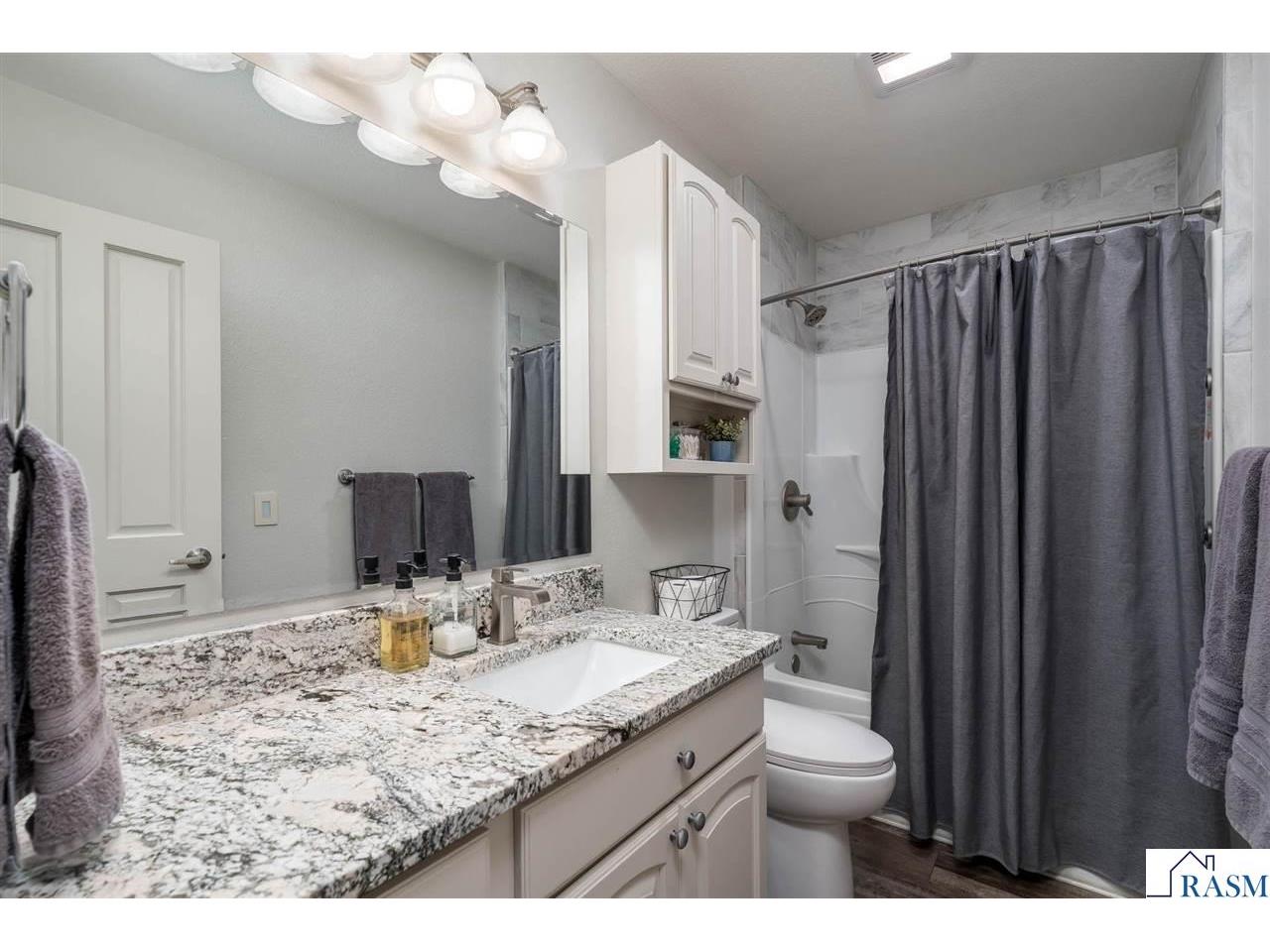 2300 Aspen Lane North Mankato MN 56003 267040552 image20