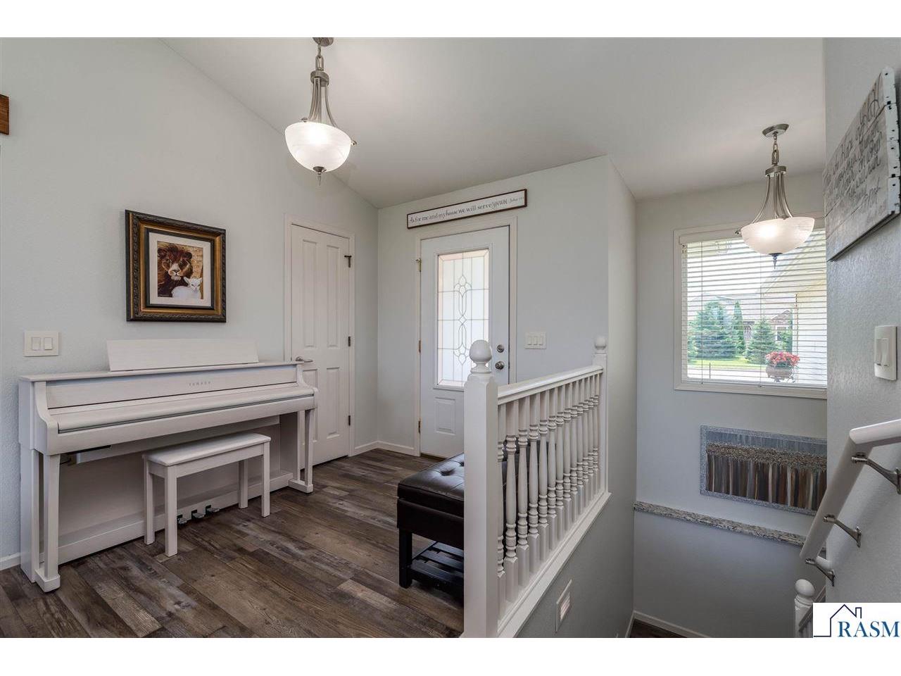 2300 Aspen Lane North Mankato MN 56003 267040552 image3
