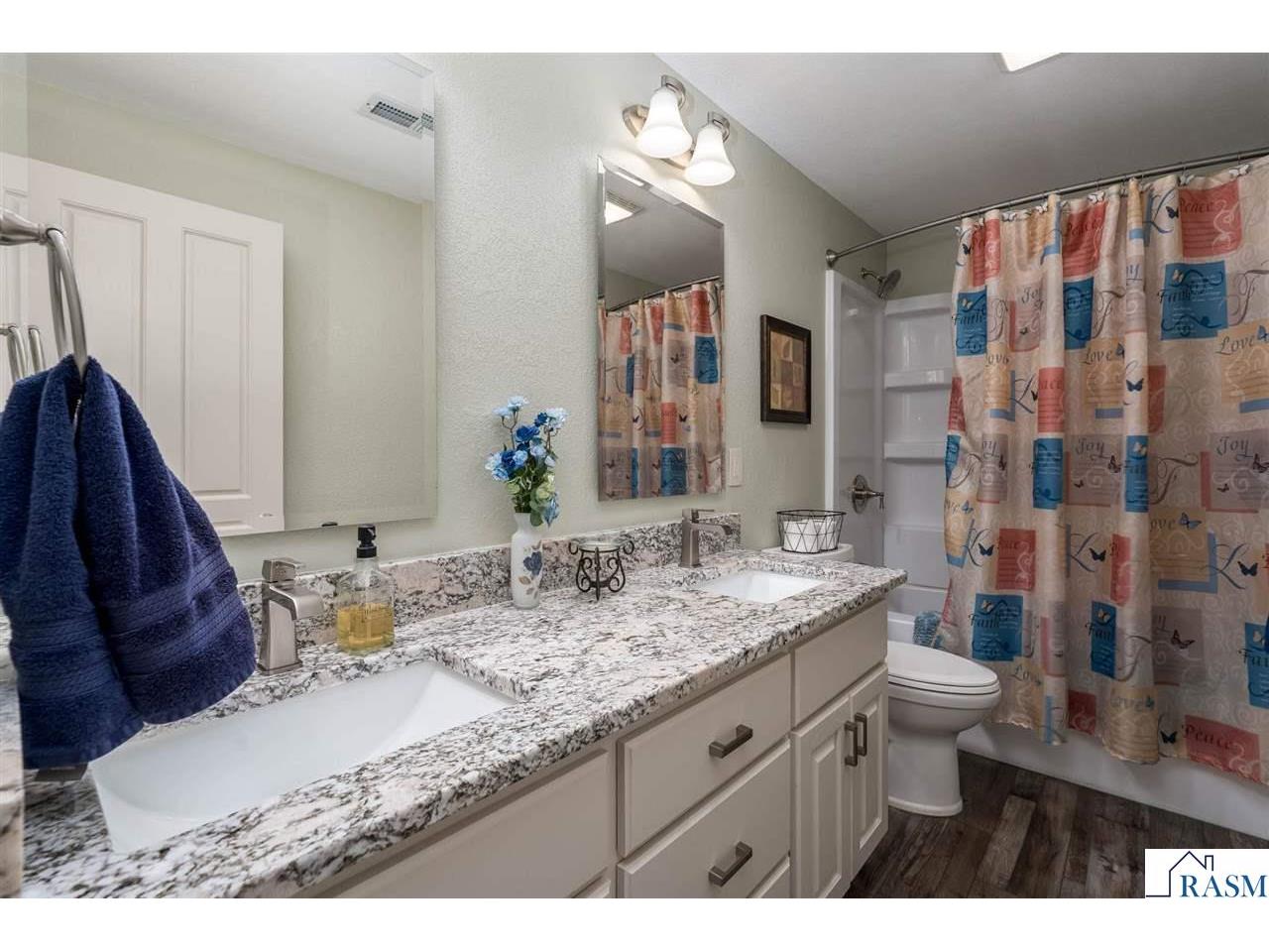 2300 Aspen Lane North Mankato MN 56003 267040552 image33