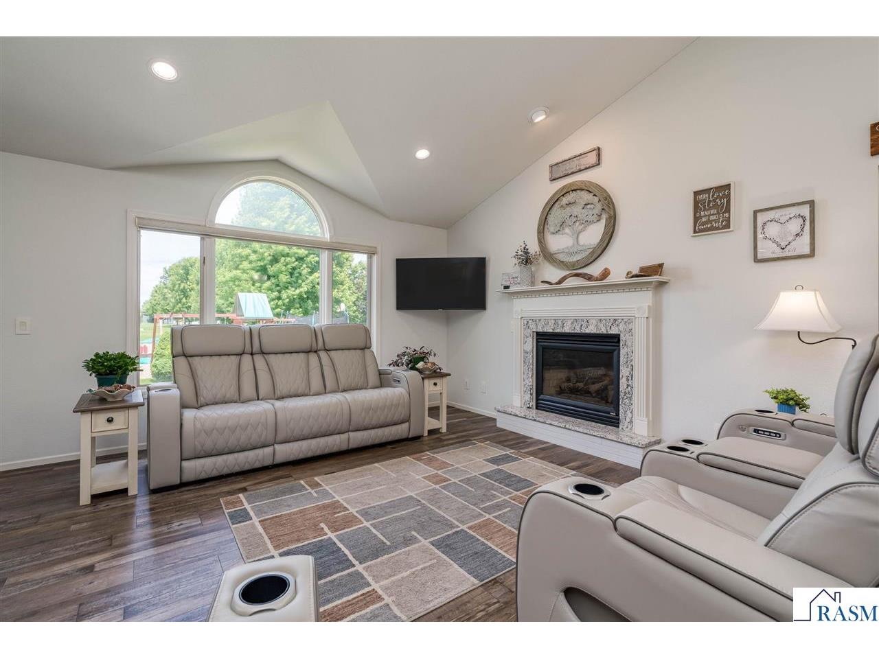 2300 Aspen Lane North Mankato MN 56003 267040552 image5