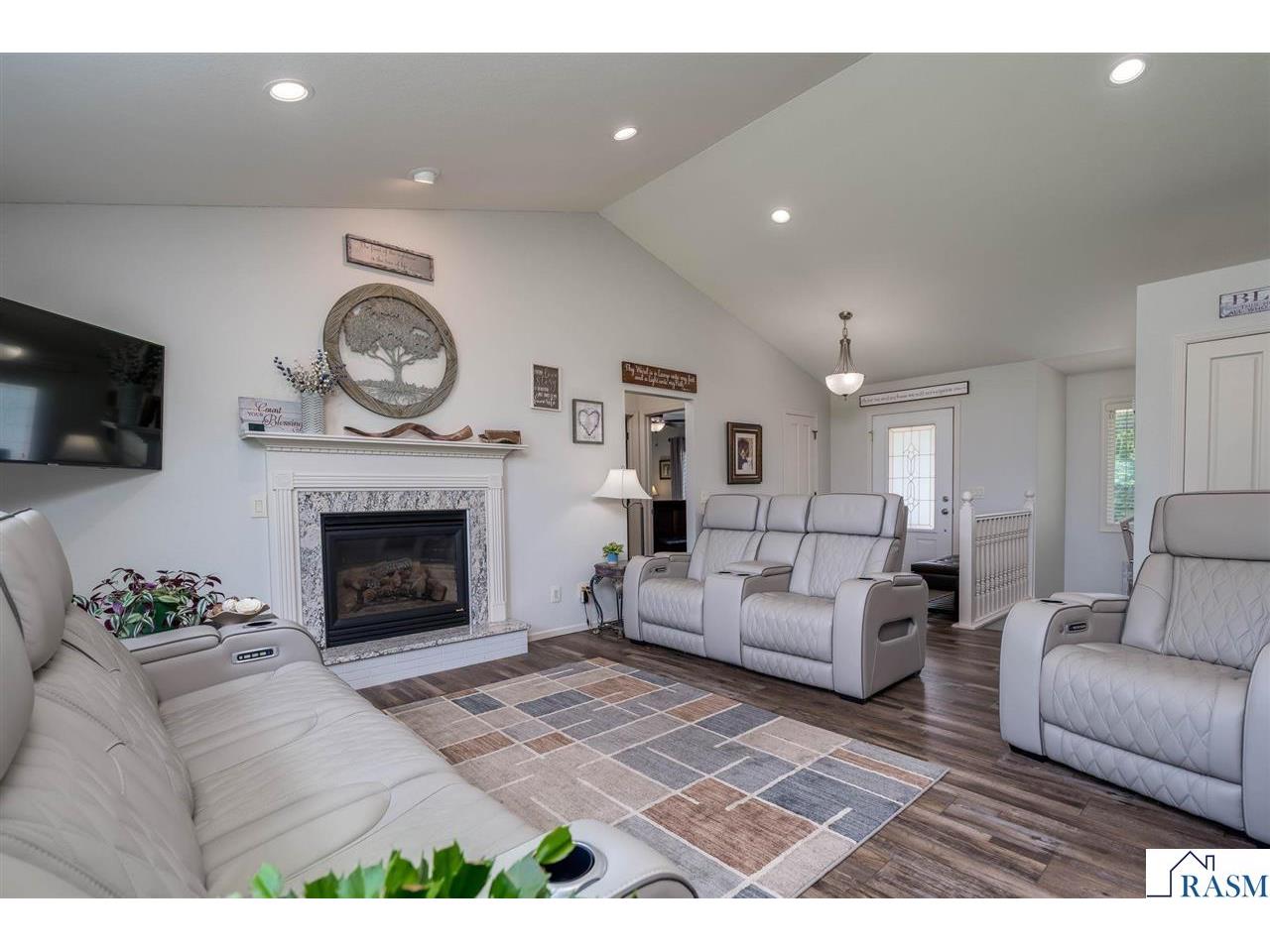 2300 Aspen Lane North Mankato MN 56003 267040552 image6