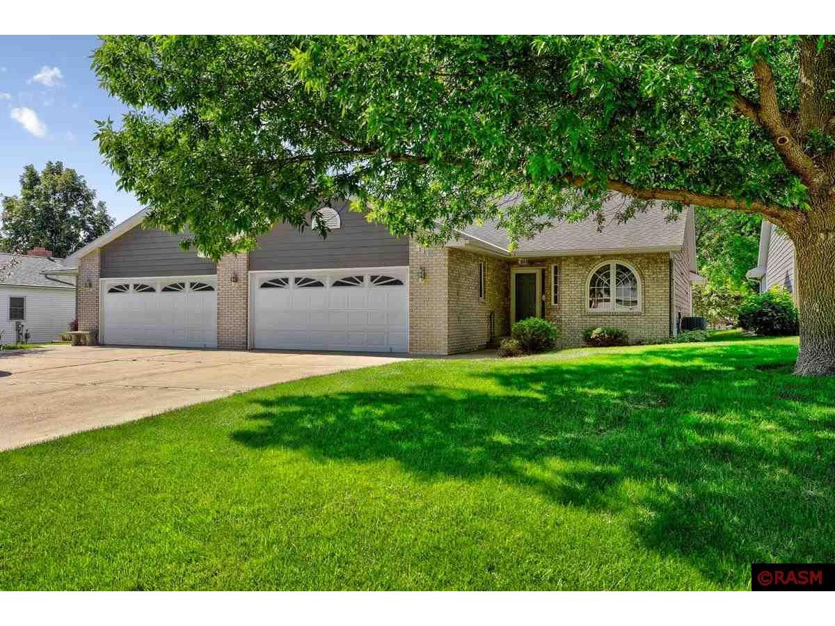 231 SW Gilbert Avenue Madelia MN 56062 7033313 image1