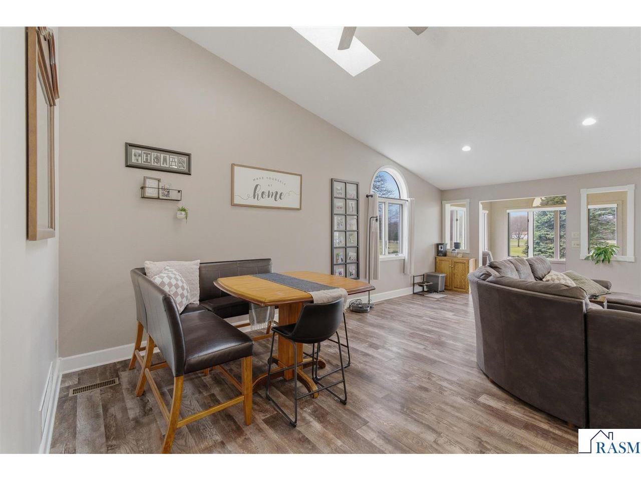 233 Gilbert Ave SW Madelia MN 56062 7039879 image10