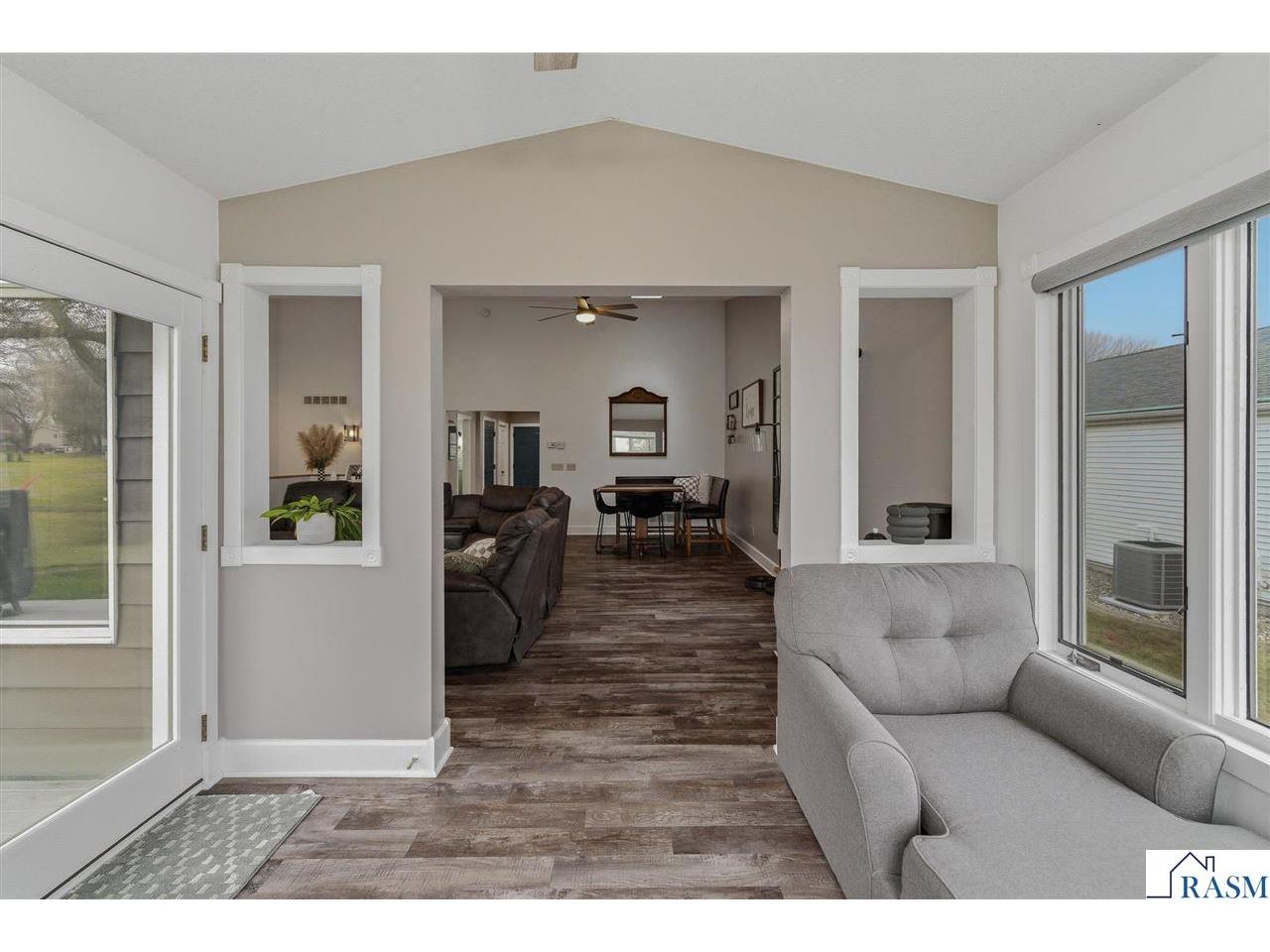 233 Gilbert Ave SW Madelia MN 56062 7039879 image12