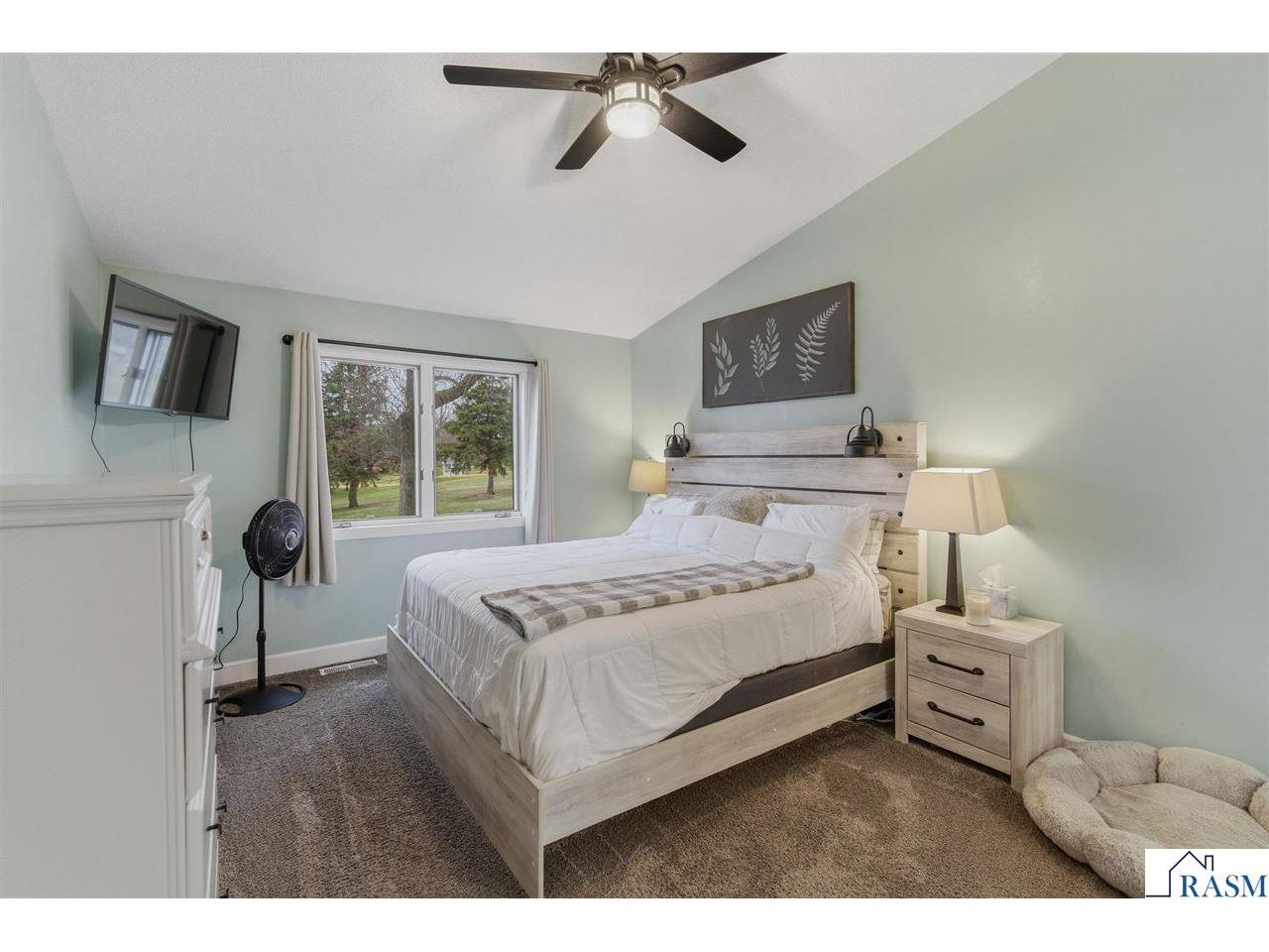 233 Gilbert Ave SW Madelia MN 56062 7039879 image13