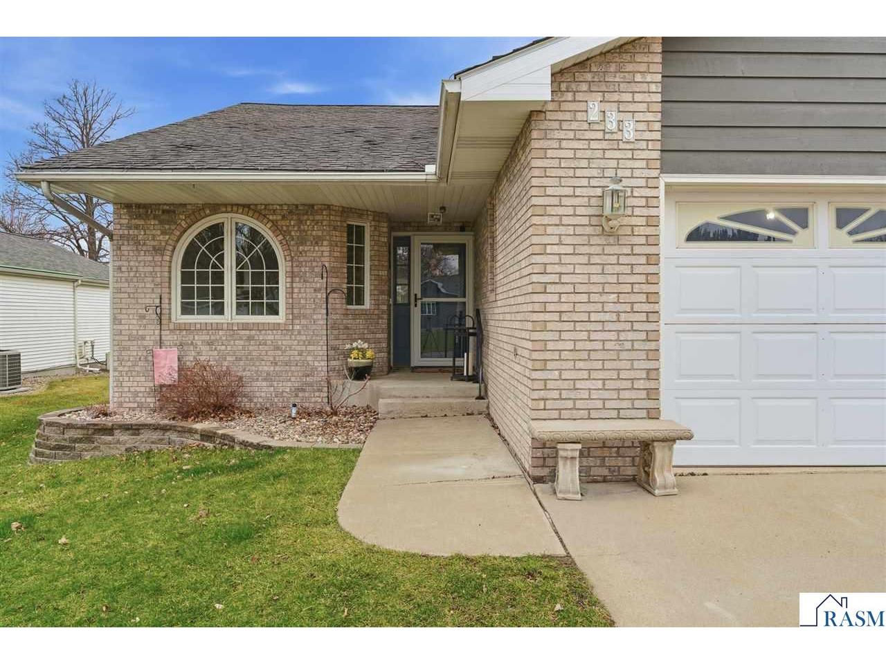 233 Gilbert Ave SW Madelia MN 56062 7039879 image2