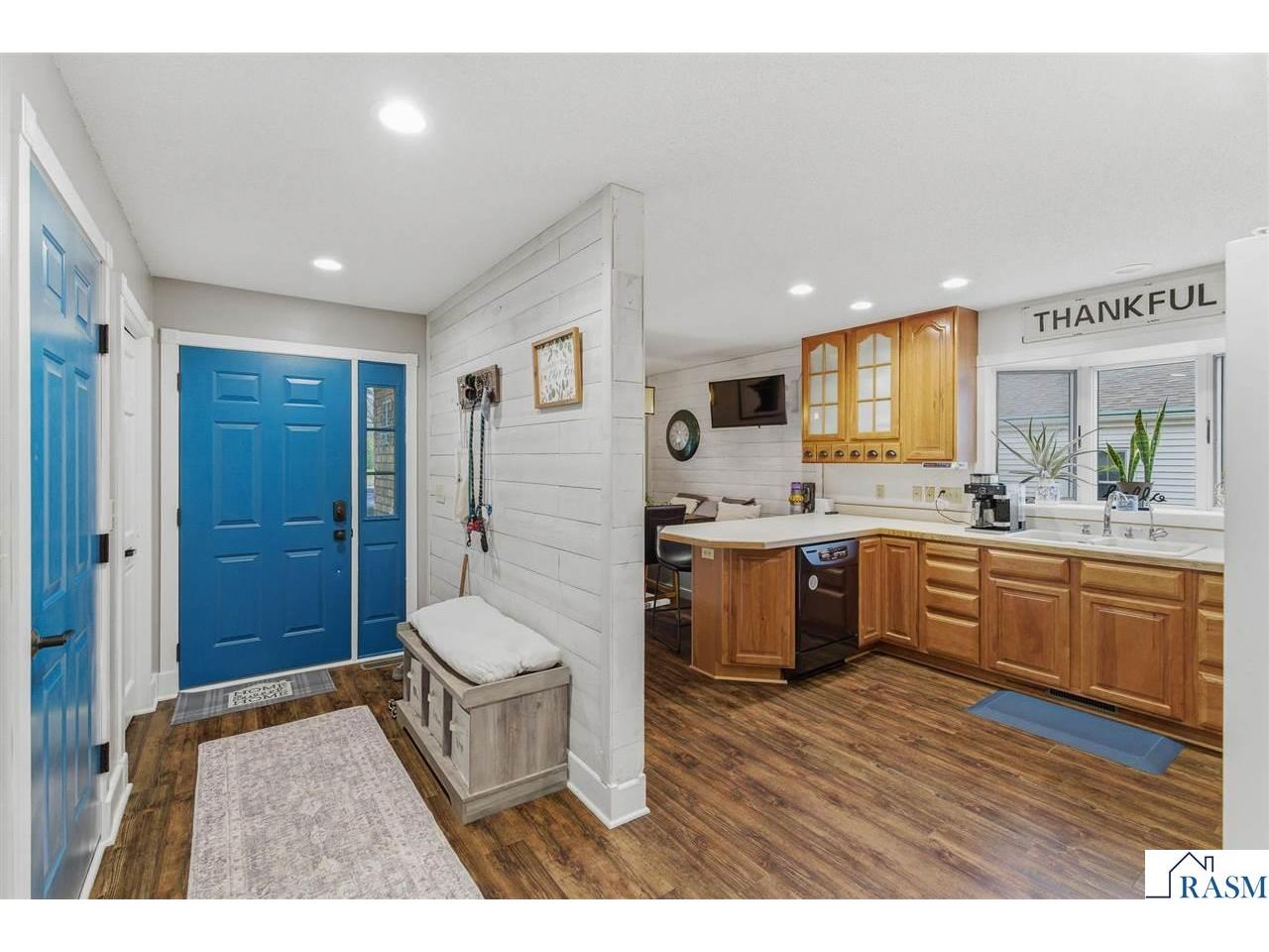 233 Gilbert Ave SW Madelia MN 56062 7039879 image3