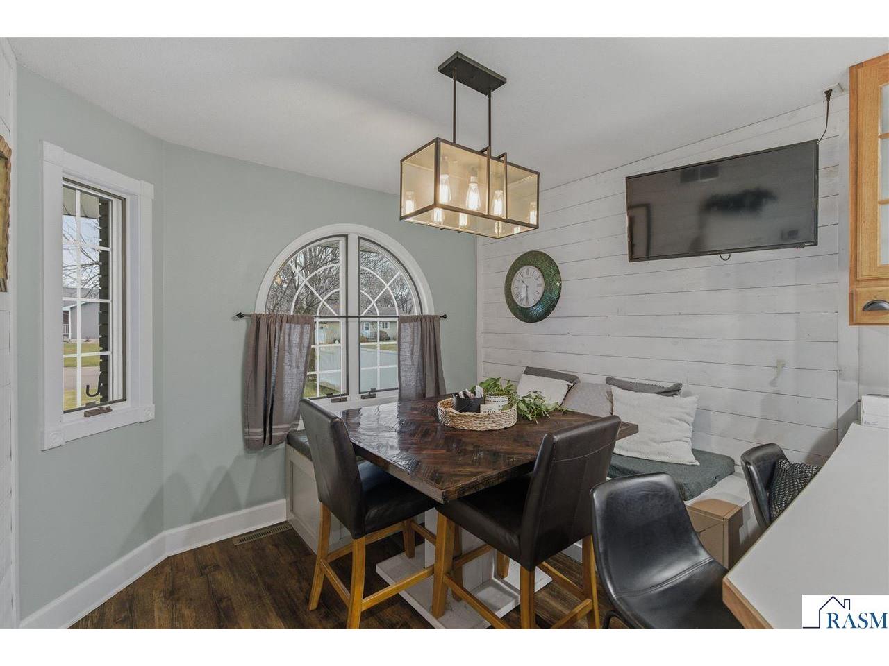 233 Gilbert Ave SW Madelia MN 56062 7039879 image5
