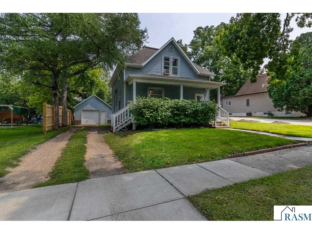 233 S Park Avenue Le Center MN 56057 7038244 image1