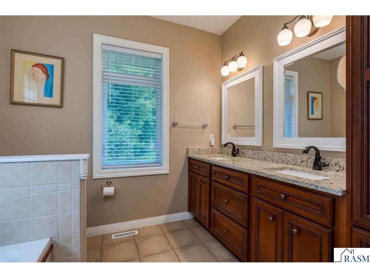 2346 Abbywood Lane North Mankato MN 56003 267040691 image22