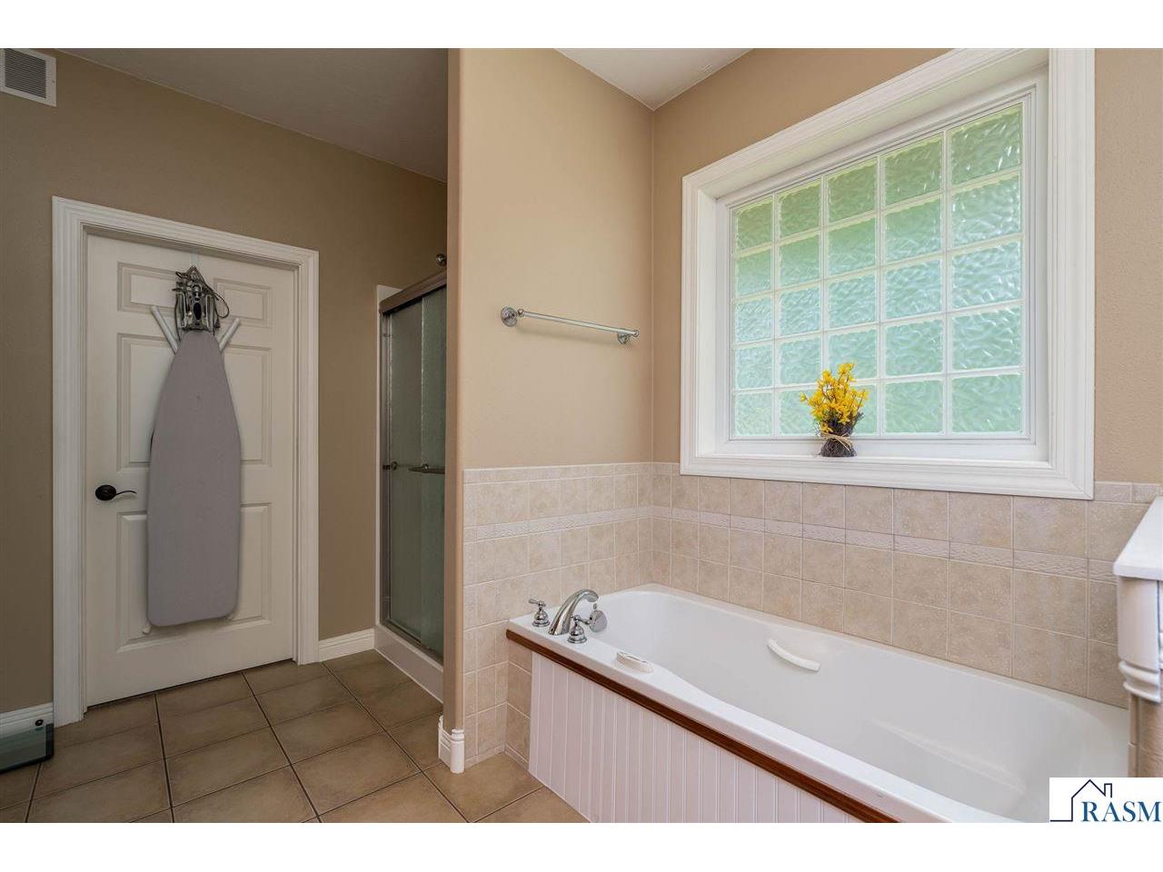 2346 Abbywood Lane North Mankato MN 56003 267040691 image23
