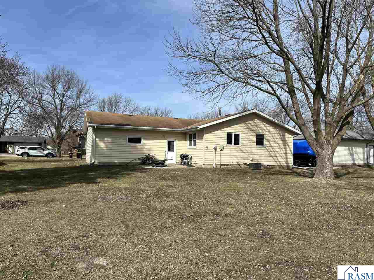 2395 Douglas Street Windom MN 56101 7039657 image4