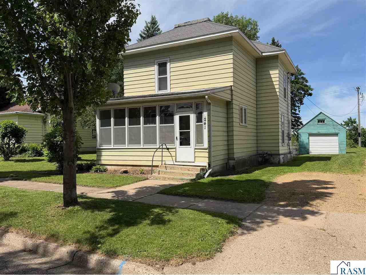 241 N Hunt Street Lake Crystal MN 56055 267040581 image1