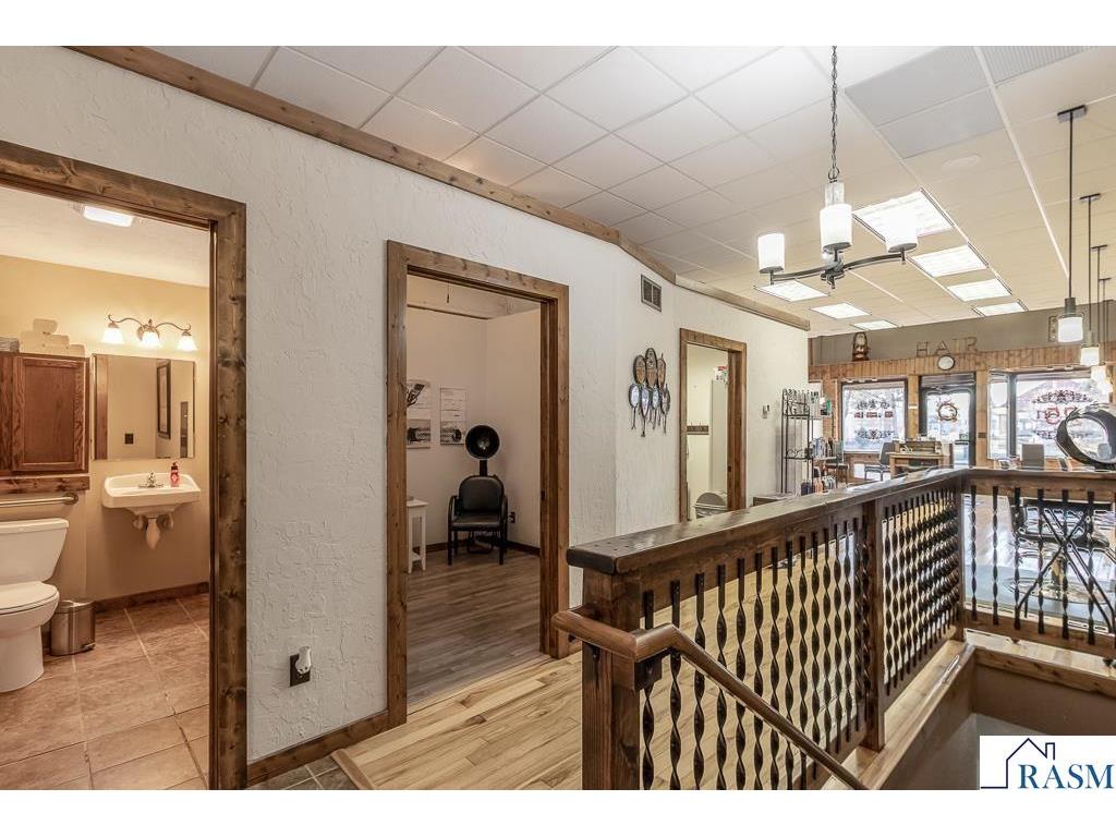 25 S Park Avenue Le Center MN 56057 7039161 image16