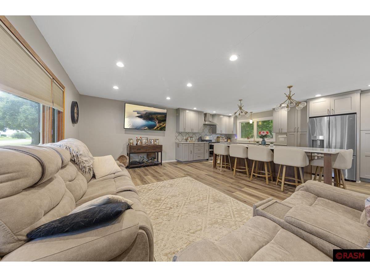 255 W 7th Street Gibbon MN 55334 7038526 image5