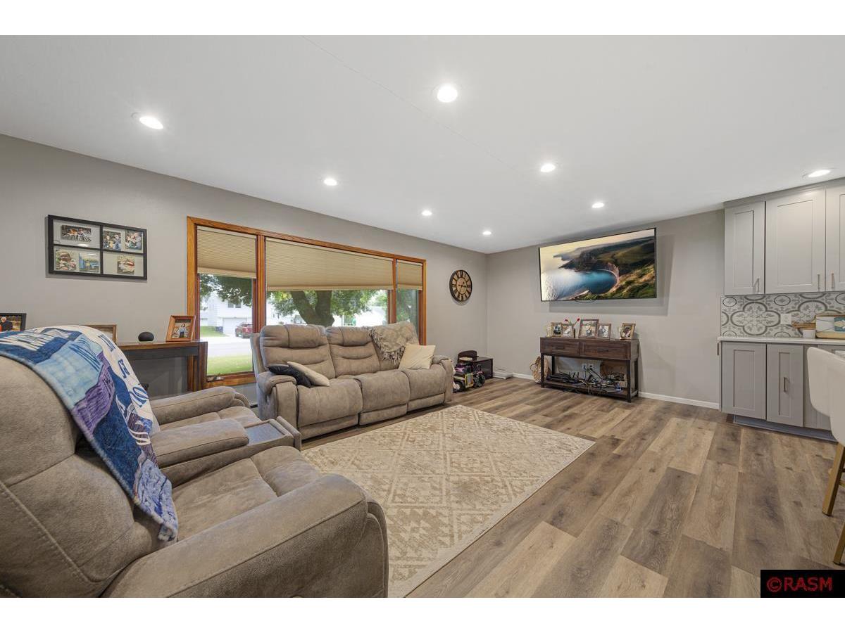 255 W 7th Street Gibbon MN 55334 7038526 image6