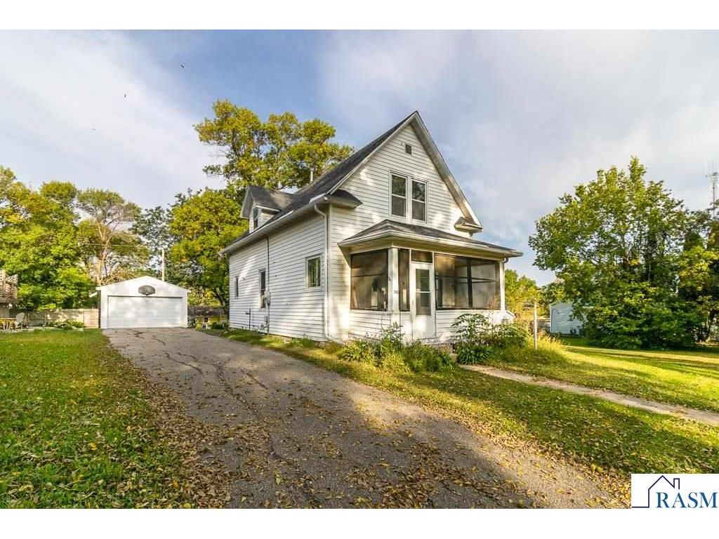 260 S Park Avenue Le Center MN 56057 7038585 image1