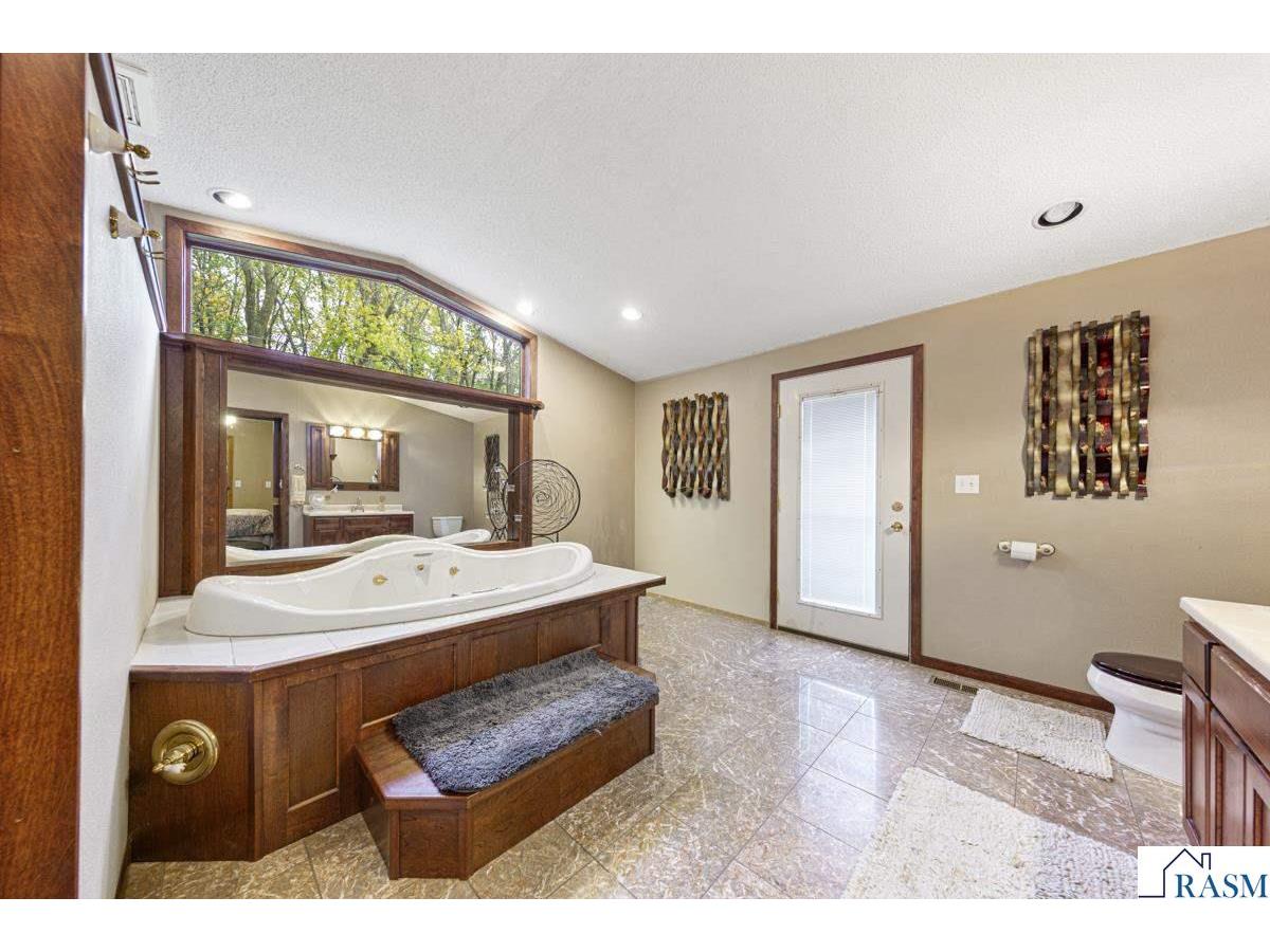 2609 E Main Street Mankato MN 56001 7038907 image22