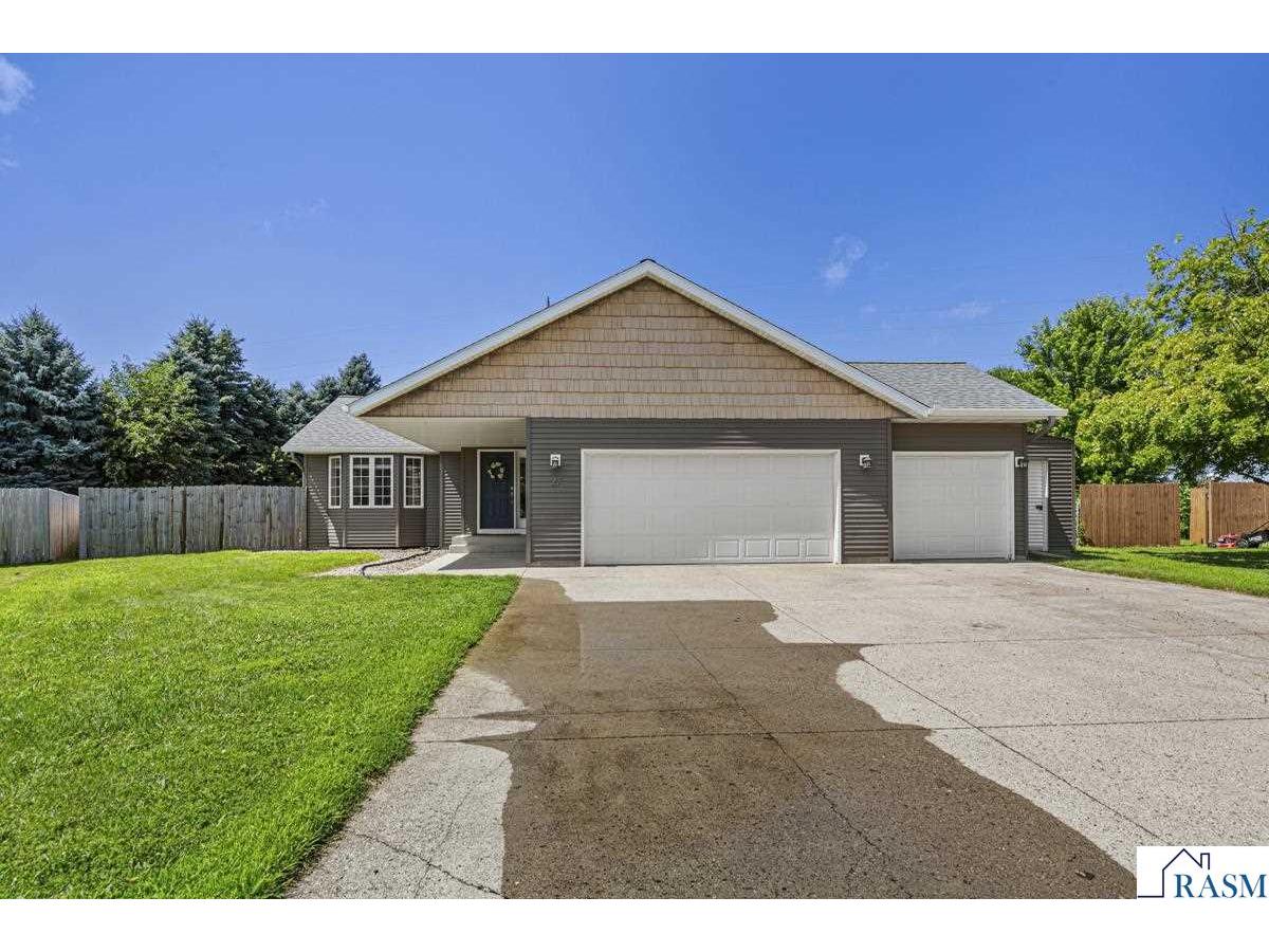 27 Lamar Court North Mankato MN 56003 7038217 image1