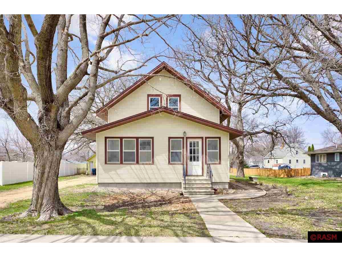 27 S Main Street Minnesota Lake MN 56068 7032171 image1